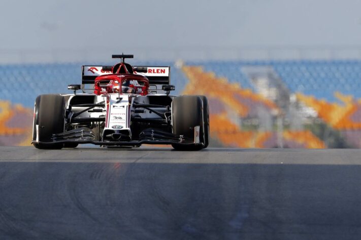 Tempo do piloto foi 3s6 mais lento que o líder Verstappen.