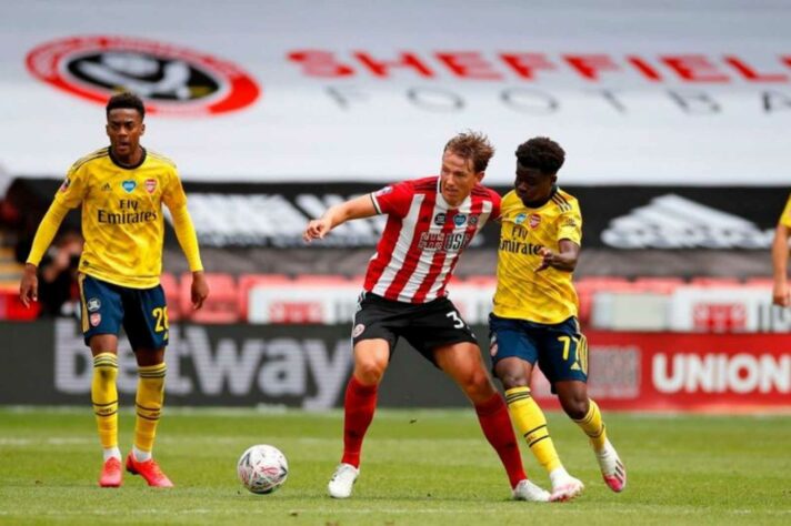 ESQUENTOU - O Arsenal está preparando uma oferta pelo meio-campista Sander Berge, do Sheffield United, segundo o jornal “VG”, da Noruega. Os Gunners tentaram a contratação do jovem de 22 anos em janeiro, mas perderam a disputa para os rivais da Inglaterra. Apesar disso, Arteta insiste no jogador para reforçar o setor.