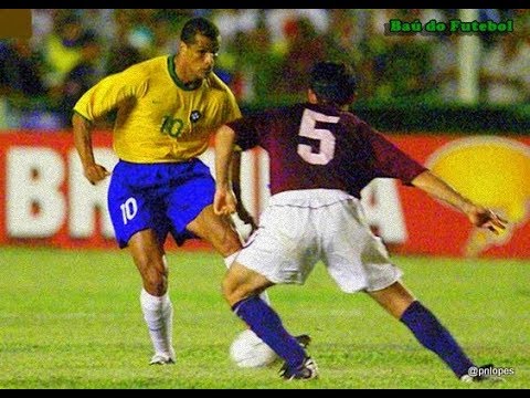 Brasil 3 x 0 Venezuela - Eliminatórias da Copa do Mundo FIFA de 2002 - Em jogo disputado no Castelão, em Fortaleza, a Seleção fez a goleada com dois gols de Luizão e um de Rivaldo, se classificando para a Copa de 2002. 