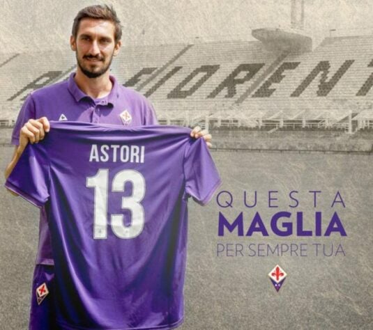 Em março de 2018, Davide Astori faleceu antes de uma partida da Fiorentina. Como homenagem, o clube italiano aposentou a camisa 13. O Cagliari também realizou o mesmo feito.