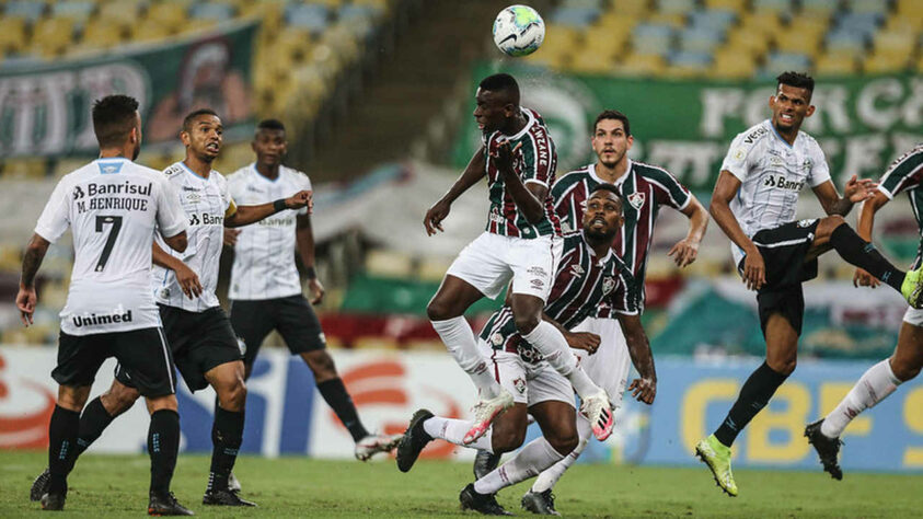 GRÊMIO - Sobe: O atacante Churín deu passe perfeito para o também atacante Pepê, em lance de oportunismo, fazer o gol do jogo. Outro jogador da função, Ferreira entrou e infernizou a defesa do Flu. O goleiro Paulo Victor também se destacou com defesas importantes.  Desce: O meia-atacante Everton entrou e não acrescentou muita coisa ao time. O meia Taciano foi outro que deixou a desejar. Desperdiçou uma chance incrível de gol ao entrar sozinho e parar em Muriel.