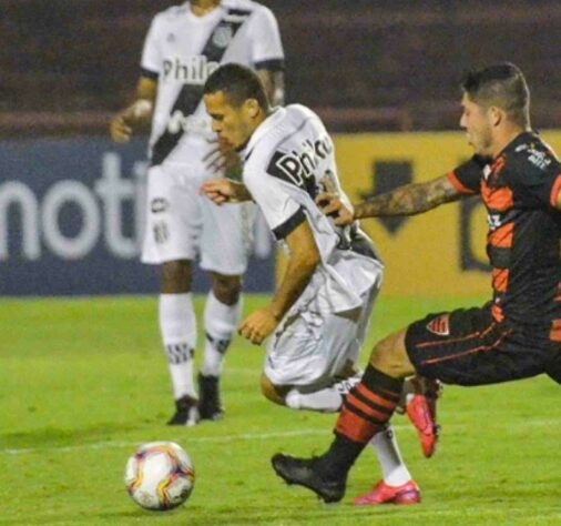 FECHADO - O Fortaleza tem o seu primeiro reforço da Era Marcelo Chamusca. Trata-se do meio-campo João Paulo, que estava em alta na Ponte Preta e agora vai defender as cores do Tricolor. O contrato vai até 2021.