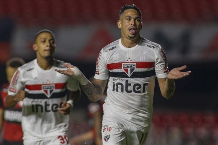6 – São Paulo: eliminado de diversas competições, críticas a Fernando Diniz, mas volta por cima no Campeonato Brasileiro e Copa do Brasil são destaques.