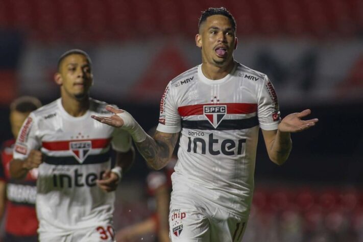 Luciano vem fazendo uma boa dupla com Brenner no ataque do São Paulo. A motivação e a raça demonstrada em campo vem conquistando a torcida do Tricolor, que poupa os atacantes de críticas mesmo na crise atual.