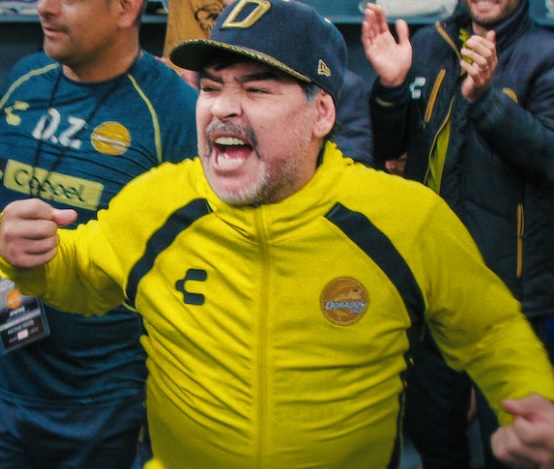 MARADONA NO MÉXICO (2019) - A série lançada pelo Netflix mostra o período no qual o craque comandou o Dorados, time do México. Ele chegou a Cullacán, onde havia o "cartel de Sinaloa", com o intuito de salvar o clube do descenso.