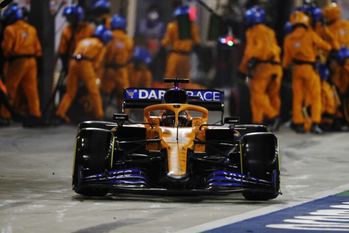 Carlos Sainz saiu de 15º para o quinto posto no Bahrein