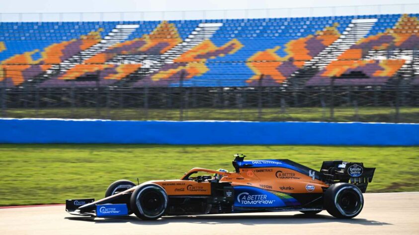 Aniversariante do dia, Lando Norris foi 10º.