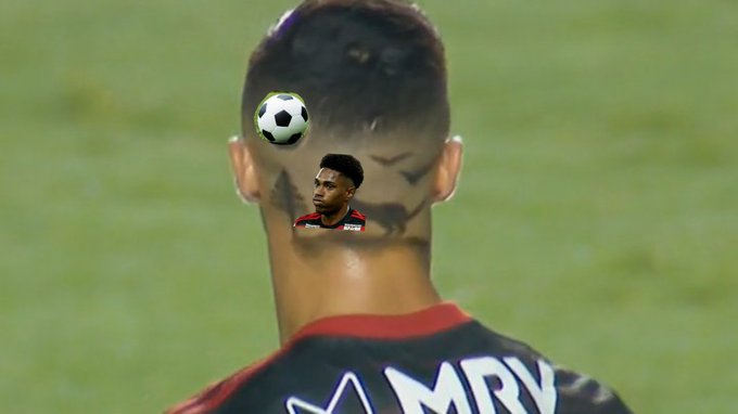 Vitinho isola bola contra o São Paulo e vira meme nas redes sociais