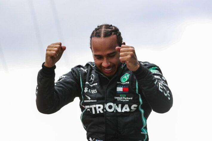 1º - Lewis Hamilton - 104