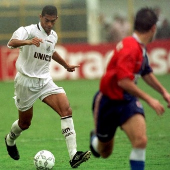 Campeão brasileiro e do Torneio Rio-São Paulo pelo Santos e medalhista de bronze com a Seleção Olímpica em 1996 pela Seleção Brasileira, NARCISO passou longe de garantir uma vaga como vereador. Candidato pelo Avante na cidade santista, ele somou 306 votos.