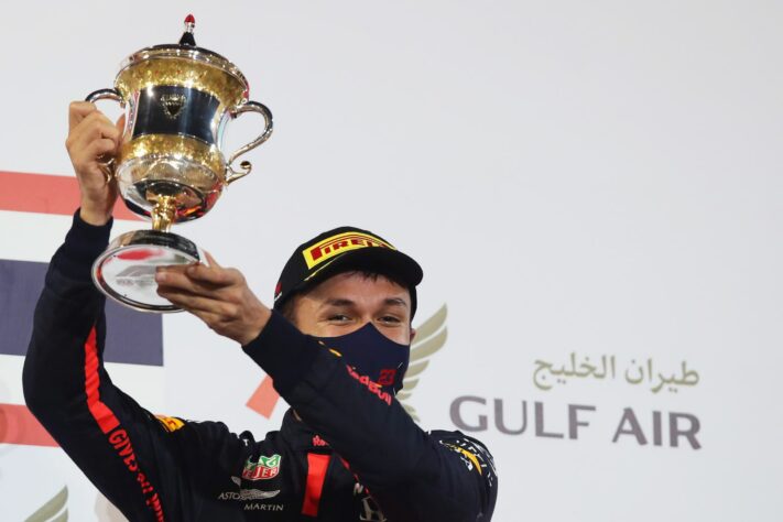 Alexander Albon celebra o segundo pódio da carreira.