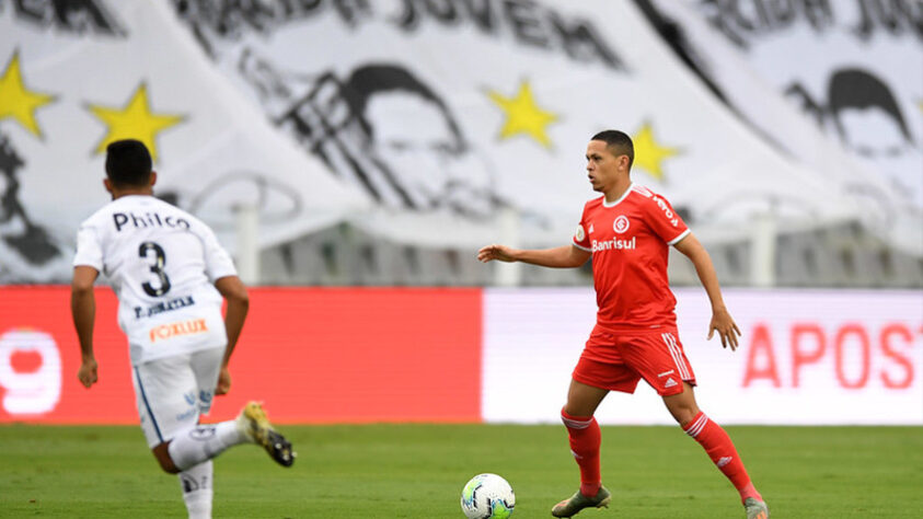 Internacional - Sobe: o Colorado impôs pressão em alguns momentos do jogo e só parou nas belas defesa do goleiro John. /// Desce: o time visitante não soube como fazer para furar a defesa santista e errou muito na defesa.