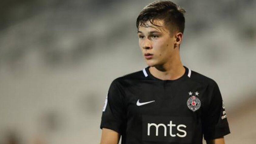 17º – Filip Stevanovic - O Manchester City contratou o jovem meia sérvio, de 18 anos, junto ao Partizan, por 8,5 milhões de euros (R$ 56 milhões).