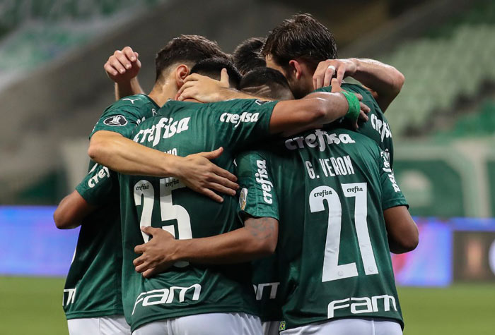 O Palmeiras goleou sem maiores problemas o Delfín por 5 a 0, na noite desta quarta-feira, pelas oitavas de final da Libertadores. O jovem Gabriel Veron fez de tudo pelo Verdão, golaço, assistência, dribles... Confira a sua e as demais notas dos jogadores do Palmeiras no LANCE! (por Nosso Palestra)