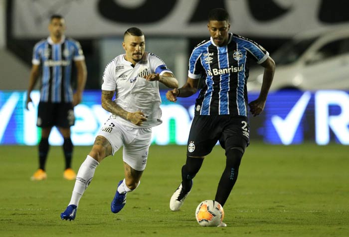 Grêmio - Sobe: Thaciano - Entrou na metade do segundo tempo para colocar o Grêmio de volta na partida e conseguiu fazer o gol da esperança. No entanto, minuto depois, a equipe levou o quarto gol  / Desce: Jean Pyerre - O meia errou um passe na saída de bola, resultando no gol de Kaio Jorge, aos 11 segundos de jogo. Minutos depois, teve a chance de se redimir com um clara chance de gol, mas carimbou o travessão.