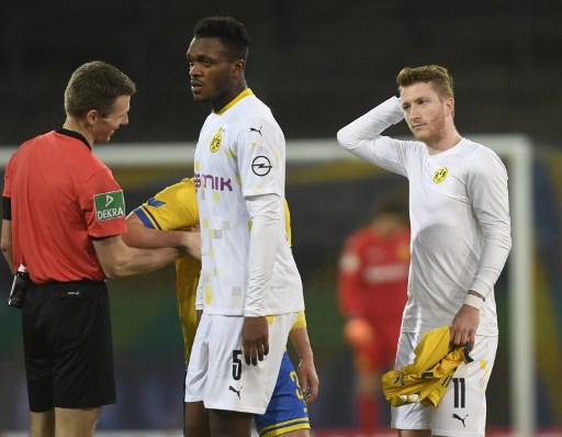 O Borussia Dortmund na última temporada talvez tenha atingido seu teto, sendo vice-campeão alemão, mas sem disputar o troféu com o Bayern, e ter sido eliminado nas oitavas de final da Champions League pelo PSG. Mas ter caído para o Werder Bremen nas oitavas de final da Copa da Alemanha já foi frustrante. Pior do que isso, só o início de campanha na Bundesliga neste segundo semestre em que os aurinegros terminaram na 5ª posição na tabela de classificação.