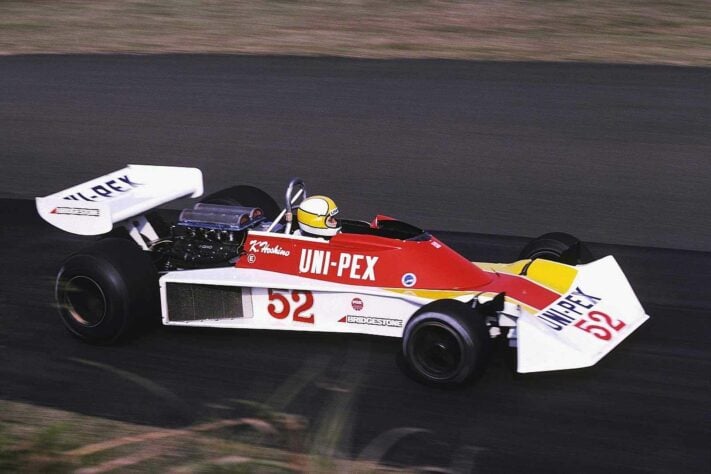 O primeiro a alinhar no grid foi Kazuyoshi Hoshino, pela Heros Racing, nos GPs do Japão de 1976 e 1977.
