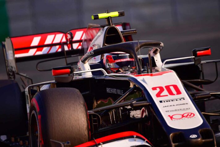18 - Kevin Magnussen (Haas) - 1.34 - Despedida com gosto de que não fará falta.