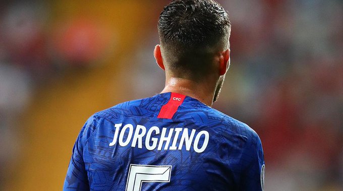 Gafes em camisas de jogadores: Jorginho virou Jorghino.