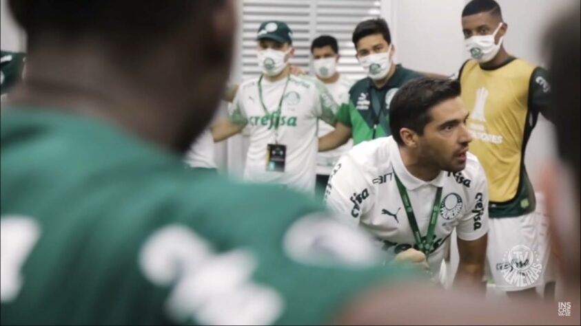 9 - "Contra tudo e contra todos" - Após um série de maus resultados no Paulistão, o Palmeiras goleou o Independiente del Valle na Libertadores. Na entrevista coletiva, Abel Ferreira disse que o Verdão mudou o lema "Juntos somos um" para "Contra tudo e contra todos". Essa foi uma maneira que ele encontrou para responder a torcida alviverde, que havia pixado o CT do clube, e pedindo sua saída.