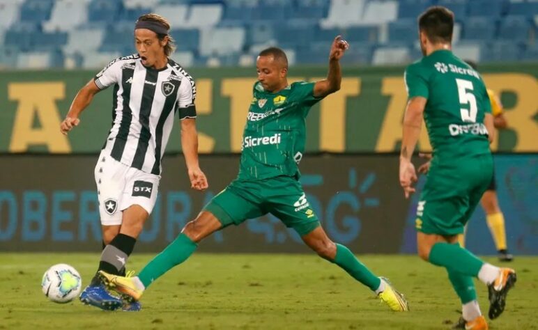 O adeus à Copa do Brasil - Após avançar às oitavas de finais da competição nacional, o time de General Severiano enfrentou o Cuiabá, até então, líder da série B. No duelo de ida, no Nilton Santos, Matheus Barbosa aproveitou o erro de passe de Honda, e bateu no canto para marcar o gol da vitória da equipe sul-mato-grossense. No jogo de volta, o 0 a 0 na Arena Pantanal sacramentou a eliminação do Alvinegro.  