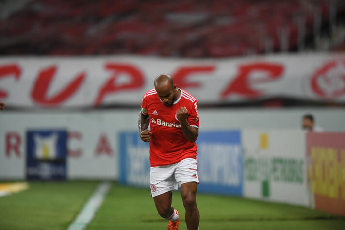 2º colocado – Internacional (53 pontos/29 jogos): 19.0% de chances de ser campeão; 96.6% de chances de Libertadores (G6); 0% de chances de rebaixamento.