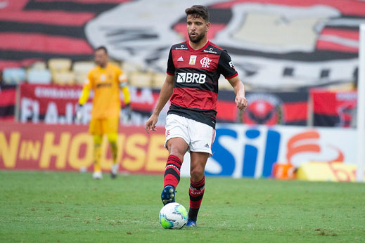 ESQUENTOU - Rogério Ceni deseja que a diretoria Rubro-Negra estenda o vínculo do meia Pepê, ao menos, até fevereiro de 2021 - ou seja, quando encerrará o Campeonato Brasileiro. O LANCE! apurou que Ceni já conversou com a diretoria sobre o interesse da ampliação contratual de Pepê. A diretoria do Flamengo, entretanto, ainda não pendeu para o desejo do técnico e, por ora, não bateu o martelo se renovará ou não com o atleta.