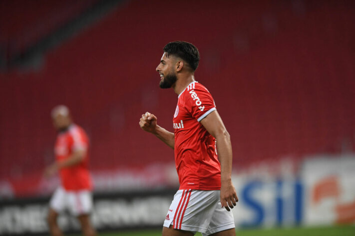 YURI ALBERTO- Internacional (C$ 4,98) Artilheiro da era Abel Braga com cinco gols, é uma escolha barata em um dos maiores favoritos da rodada. Enfrentando um Fortaleza que vem em queda livre desde a saída de Rogério Ceni, tem boas chances de balançar as redes novamente.