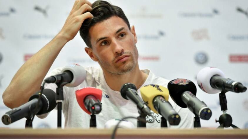 Fabian Schär (29) - Clube atual: Newcastle - Posição: zagueiro - Valor de mercado: 13 milhões de euros.