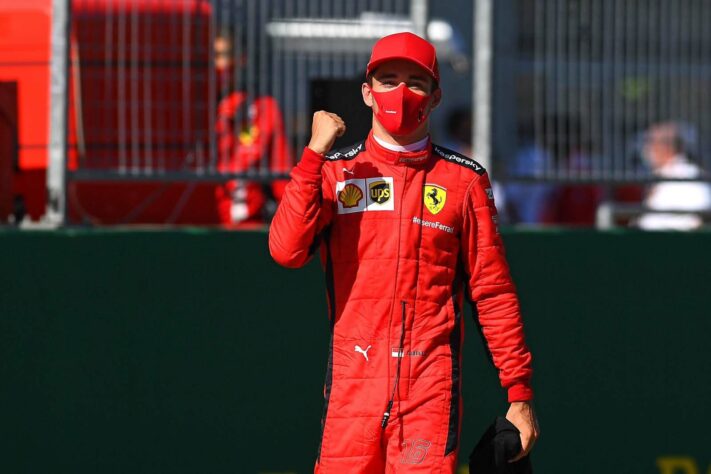 Charles Leclerc, com a Ferrari, foi ao pódio duas vezes. 