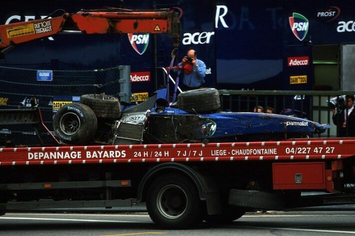 Luciano Burti ficou em coma após um impacto forte no GP da Bélgica de 2001, mas conseguiu escapar com vida e voltou a correr.