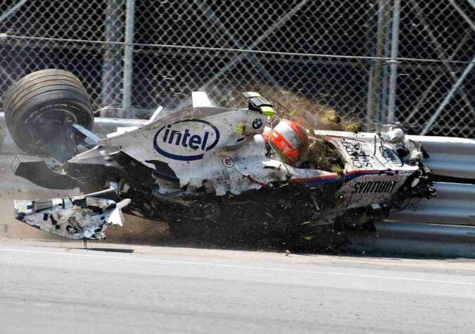 Apesar de uma batida assustadora no GP do Canadá de 2007, Robert Kubica teve apenas uma lesão no tornozelo.