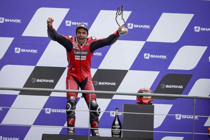 O triunfo não foi suficiente para se manter na Ducati e está de mudança para a Tech3 em 2021