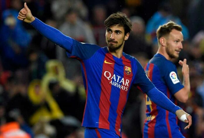 Em 2016 o Barcelona investiu no meia português André Gomes, destaque do Valencia. Mas as vaias da torcida foram o mais marcante da passagem dele pelo Nou Camp.