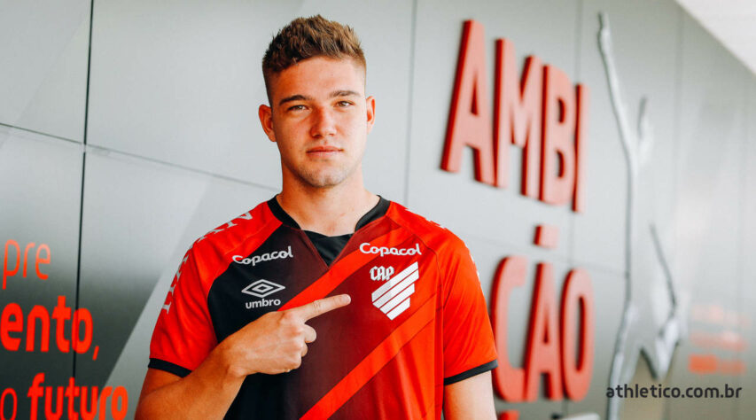 FECHADO - O Athletico Paranaense assinou um contrato em definitivo com Bissoli até 2023.