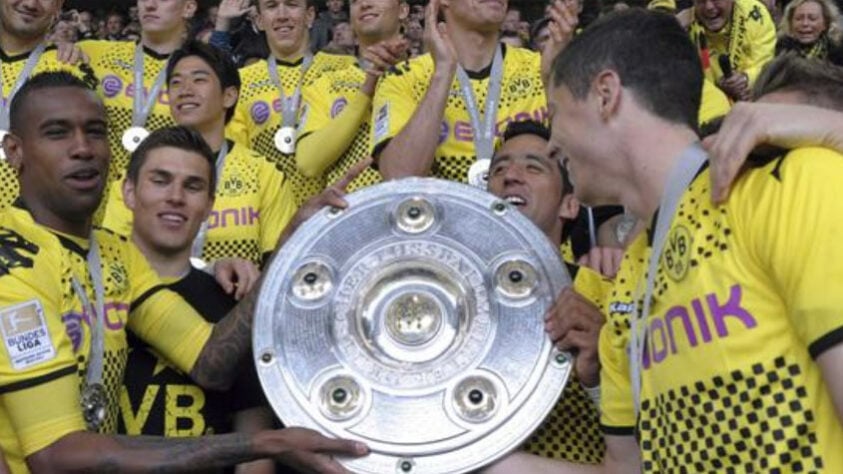 Borussa Dortmund (7 títulos) - O Borussia Dortmund ganhou 2 vezes a Bundesliga, 2 vezes a Copa da Alemanha e 3 vezes a Supercopa da Alemanha. 
