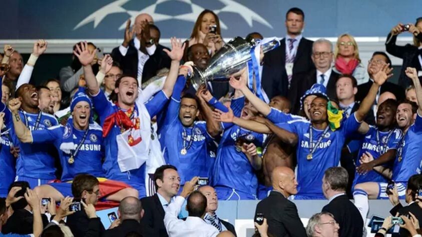 Chelsea (10 títulos) - O Chelsea foi campeão 10 vezes: 3 Premier League, 3 Copas da Inglaterra, 2 Ligas Europas, 1 Champions League e 1 Copa da Liga Inglesa