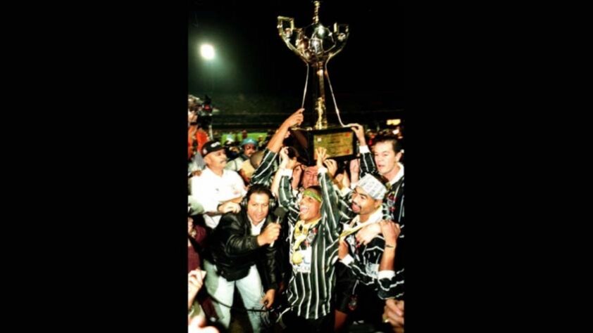5 de junho de 1997 - Corinthians conquista o Paulistão de 1997 ao garantir a primeira posição no quadrangular final.