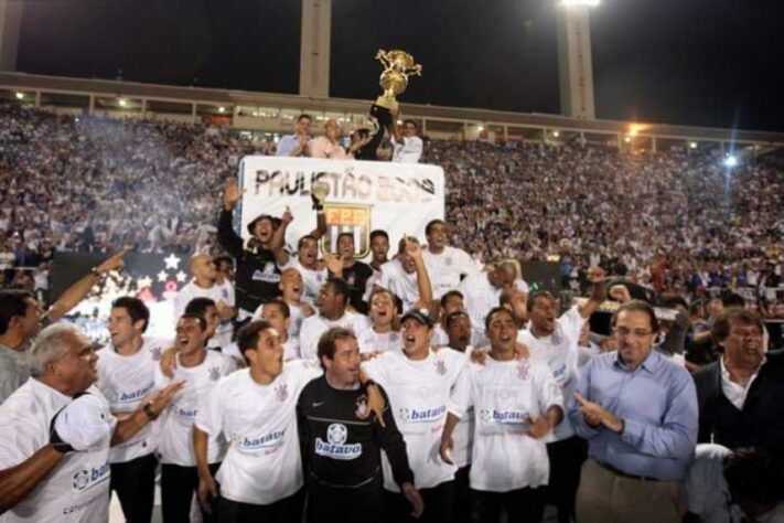 2009 - Naquele ano o Timão se sagrou campeão paulista ao bater o Santos na decisão (vitória por 3 a 1 na Vila Belmiro e empate em 1 a 1 no Pacaembu).