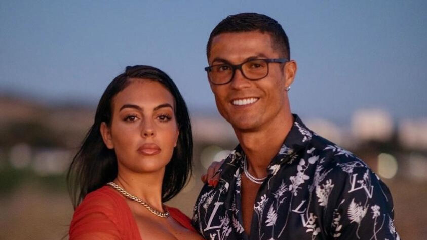 Atualmente, o jogador da Juventus é casado com Georgina Rodriguez. Cristiano tem quatro filhos, mas apenas a caçula Alana Martina é filha da atual esposa.