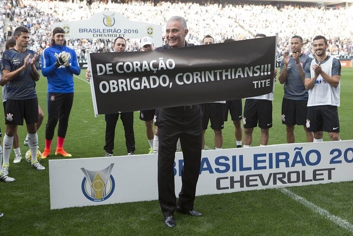 2016 - Como se não bastasse perder parte do elenco, alguns meses depois quem encerrou sua passagem pelo Corinthians foi o técnico Tite, que recebeu o convite para treinar a Seleção Brasileira (onde está até hoje) e se despediu do clube, que terminou a temporada de forma melancólica.