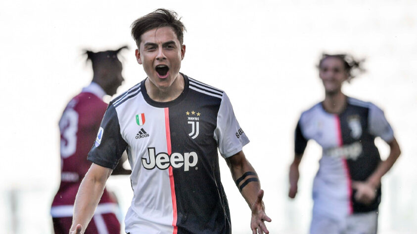 O atacante argentino Paulo Dybala vive seu inferno astral na Juventus.