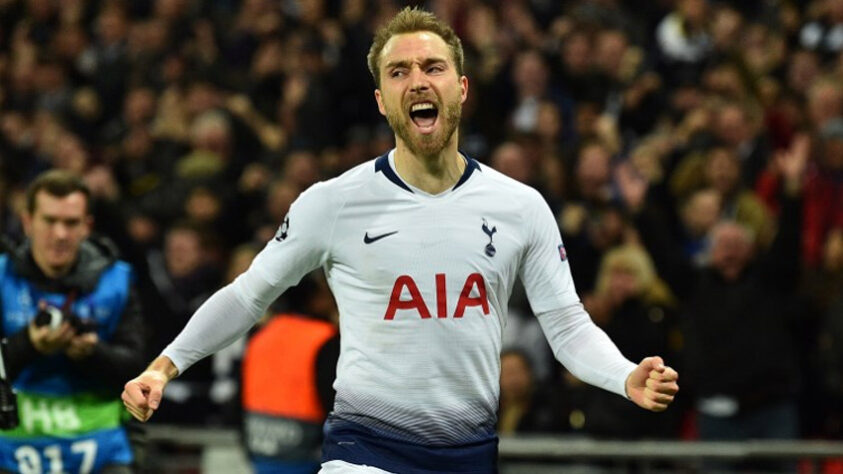 ESQUENTOU - Tentando melhorar o elenco do Tottenham, José Mourinho tem um velho alvo na mira. De acordo com o jornalista Fabrizio Romano, o treinador português quer trazer Christian Eriksen de volta ao clube inglês.