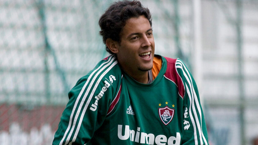 Uma das opções para a meta tricolor, FERNANDO HENRIQUE deixou o clube no fim daquele ano. Passou pelo Ceará, América-RN, CRB, Remo e por clubes modestos como Inter de Lages e Santo André. Aos 37 anos, disputa a Série D pelo Brasiliense.