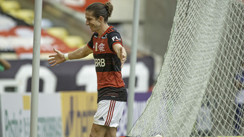 Filipe Luís - 31 jogos; 2 gols; 2 assistências