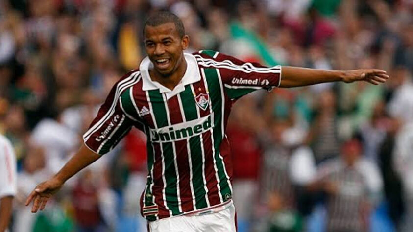 Mariano (Fluminense) - Mariano foi considerado o melhor jogador da sua posição no Brasileirão de 2010, quando jogava pelo Fluminense. Depois disso, atuou na França, onde não teve o mesmo brihlo. De volta ao Brasil, ele defende o Atlético-MG.