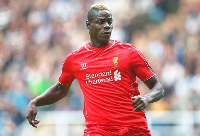 O Liverpool investiu em Balotelli em 2014 para ser seu ídolo. Mas o atacante italiano não foi nem sombra do jogador de Inter e Manchester City. Foram apenas quatro gols em Anfield. 