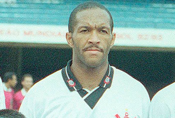 Mark Williams - O sul-africano Mark Williams jogou três partidas pelo Corinthians em 1996 e não deixou saudades para a Fiel Torcida.
