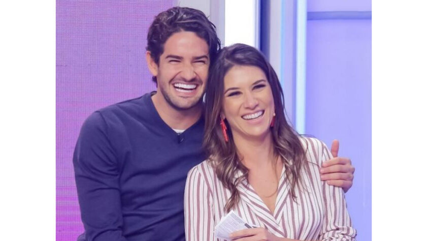 Alexandre Pato se casou em junho de 2019 com a apresentadora Rebeca Abravanel, filha de Silvio Santos. Eles estão juntos até hoje. 