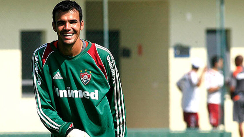 Após ser campeão brasileiro, RAFAEL rodou por Atlético-GO, Ipatinga, Grêmio Barueri, CSA, Sampaio Corrêa e por clubes como Bangu, Macaé, Cabofriense, America e Boavista. No Campeonato Mineiro deste ano, defendeu o Uberlândia.